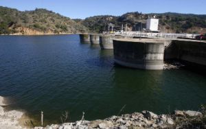 La disputa que enfrenta a canalistas y Endesa por uso de laguna del Laja