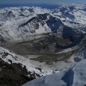 Proyecto de Bachelet no protege los glaciares