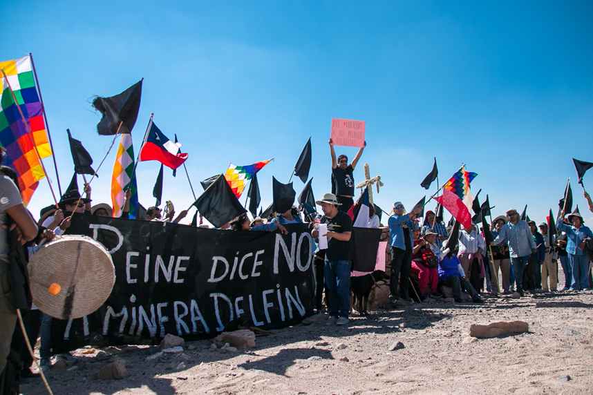 Marcha pacífica en el desierto de Atacama por rechazo a proyecto minero