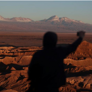 Pelea entre productores de litio devela incertidumbre sobre el agua en vital salar chileno