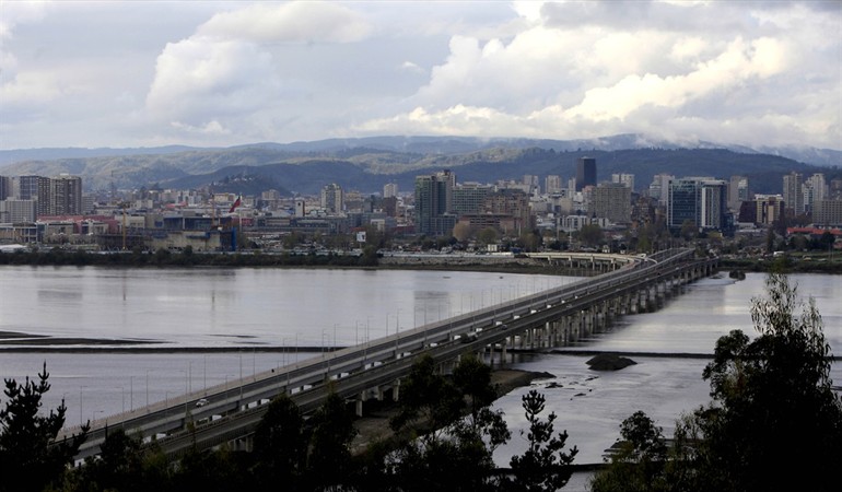 Acádemico U. de Concepción por carretera hídrica: En el sur no nos sobra el agua